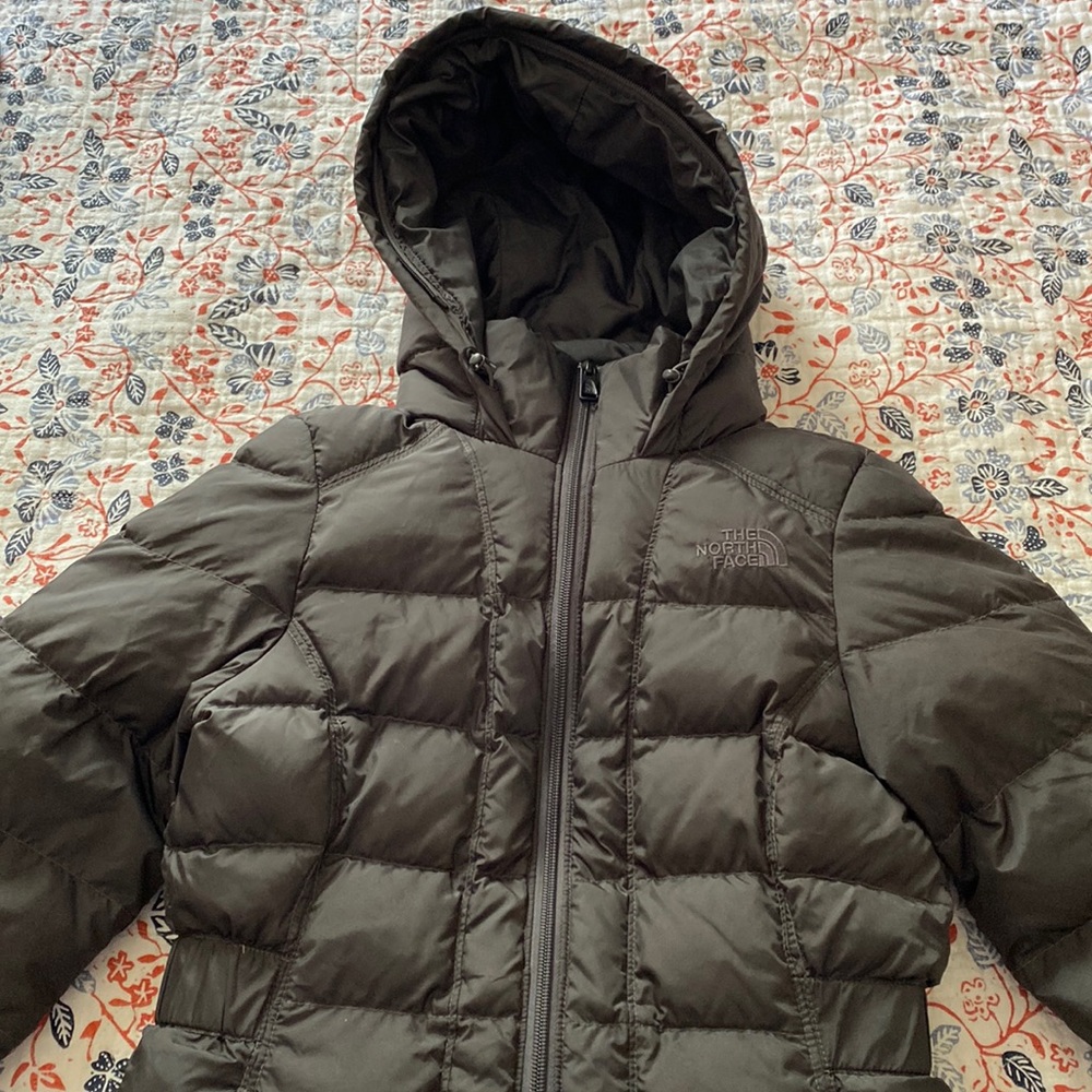 North Face puffer jacket with hood. Size XS